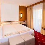 Klaus Hotel 3*